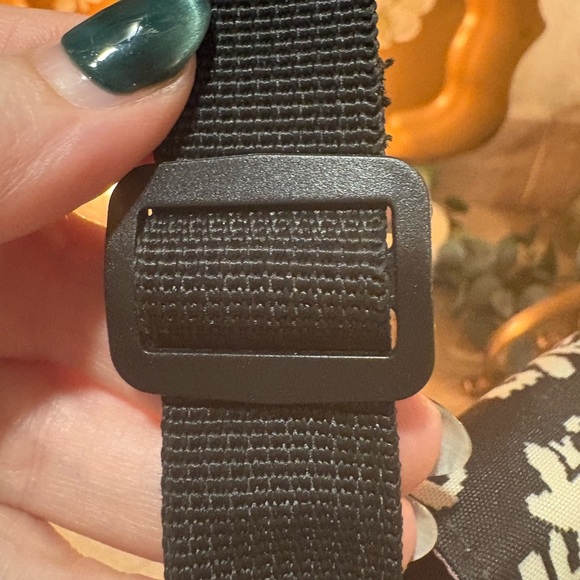 Champion Black and White Floral Crossbody Bag - Picture 5 of 16